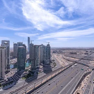 Heaven Crest Marina - 4 Bedroom With Marina View Near Jbr Beach, Free Parking, Wi-fi, Gym And Pool دبي